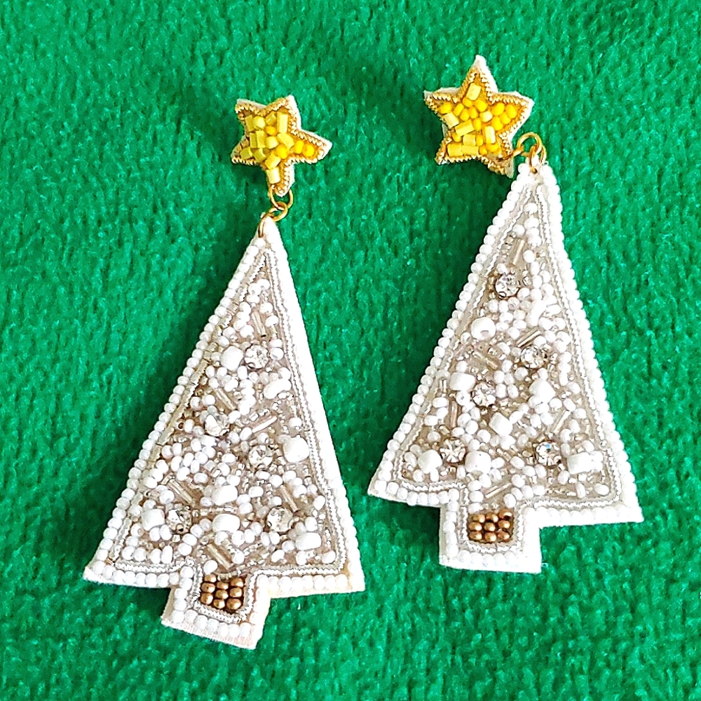 Christmas Tree White Seed Bead Earrings New